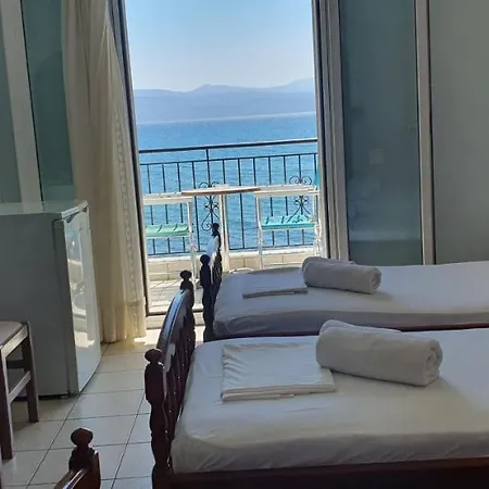Artemis Hotel Amarynthos Exterior photo