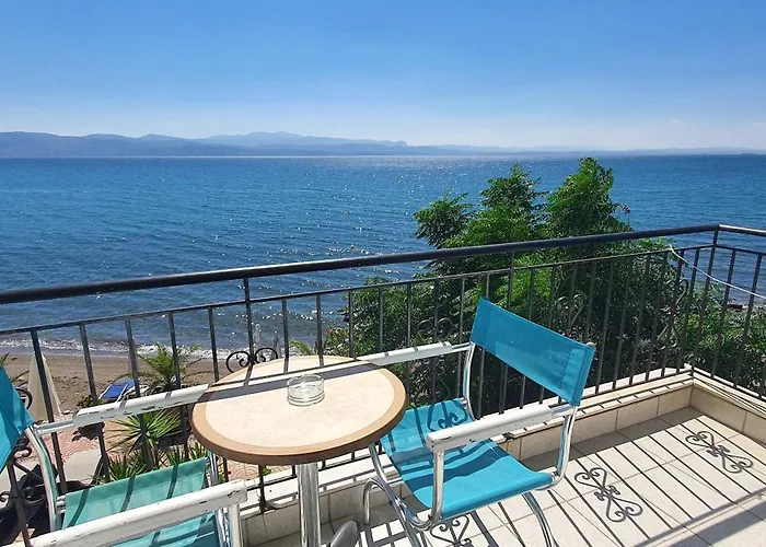Artemis Hotel