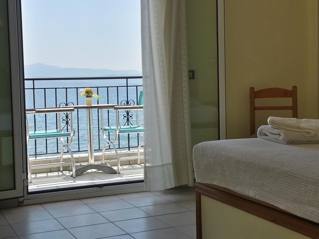 Hotel Artemis Amarynthos